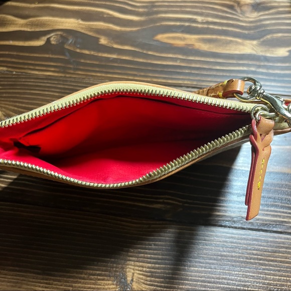 Dooney & Bourke wristlet - Picture 4 of 7